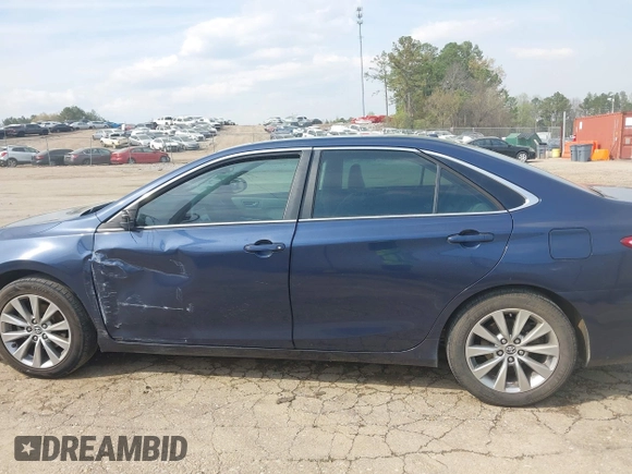 2015 Toyota Camry XLE z VIN 4T1BF1FK6FU944436, wystawiony jako IAAI lot #41884677 z przebiegiem 242 571 mil mil oraz . Historia ofert i sprzedaży dostępna na DreamBid. Obrazek 15.