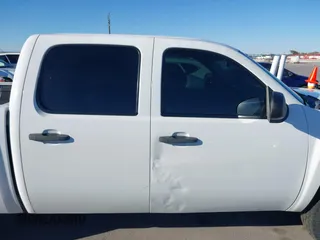 2009 Chevrolet Silverado 1500 LT with VIN 3GCEC23JX9G130616, listed as a IAAI auction lot 41410807 with 143,731 mi miles. Bid and sale history available at carsss.com. Image 13.