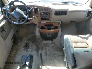 2002 GMC Savana with VIN 1GDFG15R521206037, listed as a Copart auction lot 47118175 with 256,150 mi miles and Salvage Title. Bid and sale history available at carsss.com. Image 8.