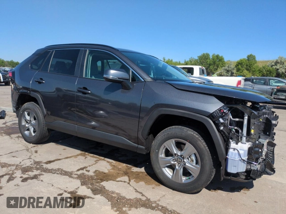 2022 Toyota RAV4 XLE with VIN 2T3P1RFV6NC280031, listed as a Copart auction lot 61268205 with 8,348 mi miles and Salvage title. Bid and sale history available at DreamBid. Image 4.