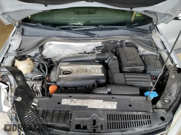 2013 Volkswagen Tiguan SE with VIN WVGBV7AX1DW504036, listed as a Copart auction lot 61126145 with 148,399 mi miles and Salvage title. Bid and sale history available at DreamBid. Image 12.