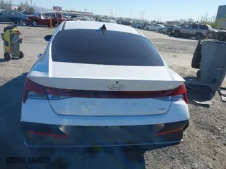 2025 Hyundai Elantra Hybrid Limited with VIN KMHLN4DJ4SU129391, listed as a IAAI auction lot 41335719 with 8,631 mi miles. Bid and sale history available at carsss.com. Image 17.