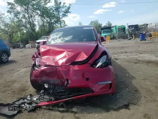2024 Tesla Model Y Long Range z VIN 7SAYGDEE6RA261108, wystawiony jako Copart lot #55252805 z przebiegiem 16 932 mil mil oraz Szkoda całkowita • Salvage title. Historia ofert i sprzedaży dostępna na DreamBid. Obrazek 13.