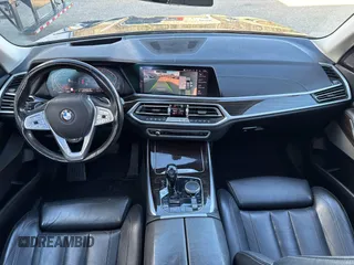 2019 BMW X7 xDrive40i z VIN 5UXCW2C55KLB44273, wystawiony jako IAAI lot #41762723 z przebiegiem 135 765 mil mil oraz . Historia ofert i sprzedaży dostępna na DreamBid. Obrazek 6.