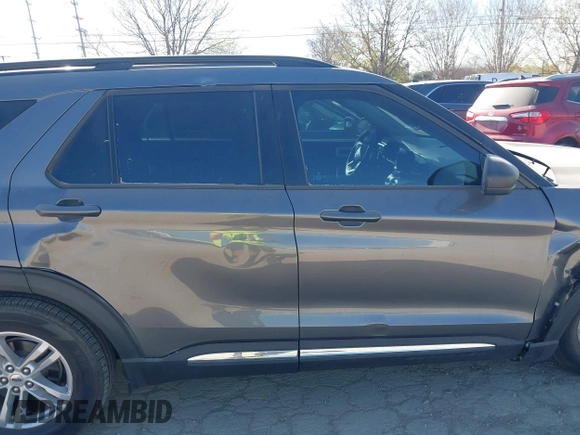 2023 Ford Explorer XLT with VIN 1FMSK7DH4PGB05813, listed as a IAAI auction lot 41761801 with 11,191 mi miles. Bid and sale history available at carsss.com. Image 13.