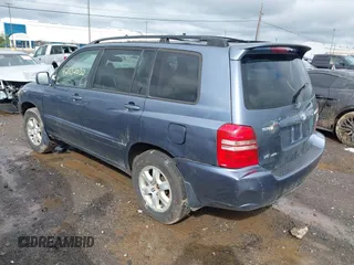 2005 Toyota Highlander z VIN JTEEP21A750096832, wystawiony jako IAAI lot #42332030 z przebiegiem 195 651 mil mil oraz . Historia ofert i sprzedaży dostępna na DreamBid. Obrazek 3.