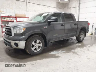 2011 Toyota Tundra z VIN 5TFDY5F15BX165995, wystawiony jako IAAI lot #41974036 z przebiegiem 278 309 mil mil oraz . Historia ofert i sprzedaży dostępna na DreamBid. Obrazek 17.