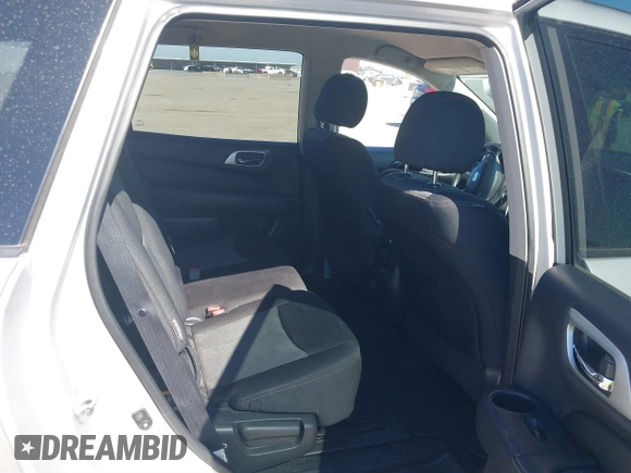 2018 Nissan Pathfinder SV with VIN 5N1DR2MN1JC660200, listed as a IAAI auction lot 41868462 with 134,809 mi miles. Bid and sale history available at carsss.com. Image 8.