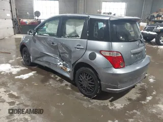 2006 Scion xA z VIN JTKKT604665009022, wystawiony jako IAAI lot #41499533 z przebiegiem 184 267 mil mil oraz . Historia ofert i sprzedaży dostępna na DreamBid. Obrazek 3.