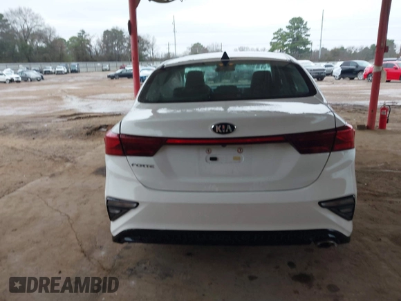 2021 Kia Forte LXS with VIN 3KPF24AD9ME329578, listed as a IAAI auction lot 41600312 with 73,272 mi miles. Bid and sale history available at carsss.com. Image 16.