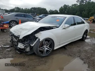 2013 Mercedes-Benz S 550 z VIN WDDNG7DB4DA530161, wystawiony jako Copart lot #58713145 z przebiegiem 119 561 mil mil oraz Szkoda całkowita • Salvage title. Historia ofert i sprzedaży dostępna na DreamBid. Obrazek 1.