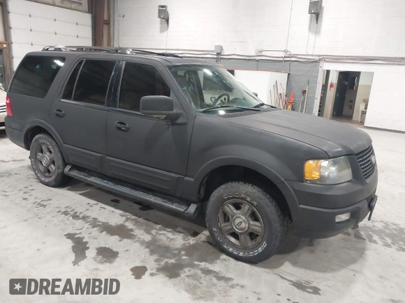 2005 Ford Expedition Limited with VIN 1FMFU20575LA66312, listed as a IAAI auction lot 41738622 with 186,212 mi miles. Bid and sale history available at carsss.com. Image 1.