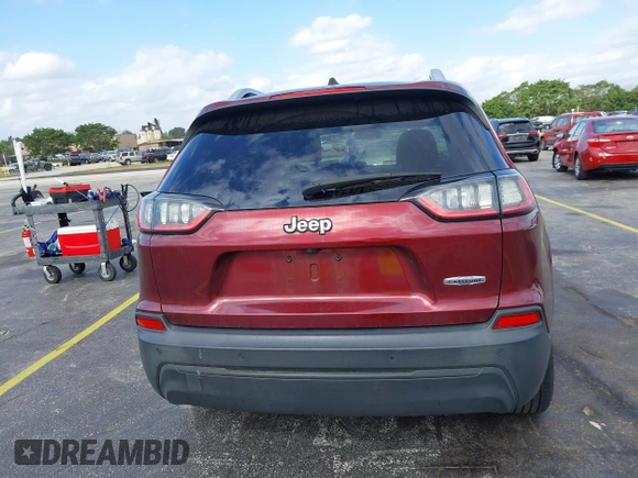 2019 Jeep Cherokee Latitude Plus with VIN 1C4PJLLB2KD331586, listed as a IAAI auction lot 41913175 with 92,563 mi miles. Bid and sale history available at carsss.com. Image 16.