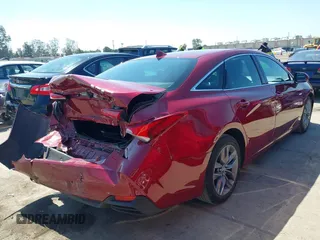 2020 Toyota Avalon Hybrid XLE z VIN 4T1J21FB6LU012708, wystawiony jako IAAI lot #42213957 z przebiegiem 60 295 mil mil oraz . Historia ofert i sprzedaży dostępna na DreamBid. Obrazek 4.