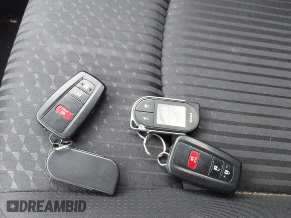 2016 Toyota Prius Two z VIN JTDKBRFU3G3511809, wystawiony jako IAAI lot #42295946 z przebiegiem 118 621 mil mil oraz . Historia ofert i sprzedaży dostępna na DreamBid. Obrazek 11.