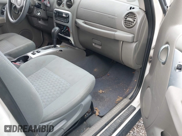 2005 Jeep Liberty Limited with VIN 1J4GK58K65W542553, listed as a IAAI auction lot 41666155 with 164,402 mi miles. Bid and sale history available at carsss.com. Image 5.