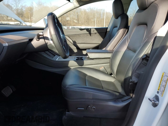 2022 Tesla Model Y Long Range z VIN 7SAYGDEE1NF435518, wystawiony jako Copart lot #48848535 z przebiegiem 41 586 mil mil oraz Szkody całkowita. Historia ofert i sprzedaży dostępna na DreamBid. Obrazek 7.