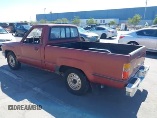 1988 Toyota Pickup с VIN JT4RN50A6J5133493, выставлен на аукционе IAAI как лот 40299081 с пробегом 105 705 миль миль и . История ставок и продаж доступна на DreamBid. Изображение 3.
