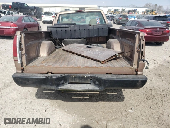 1996 Chevrolet Silverado 1500 with VIN 1GCEC14W6TZ165097, listed as a Copart auction lot 48853555 with 205,981 mi miles and Salvage Title. Bid and sale history available at DreamBid. Image 6.