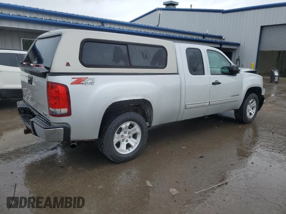 2011 GMC Sierra 1500 SLE z VIN 1GTR2VE38BZ165813, wystawiony jako Copart lot #57884825 z przebiegiem 112 027 mil mil oraz Szkoda całkowita • Salvage title. Historia ofert i sprzedaży dostępna na DreamBid. Obrazek 3.