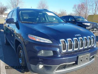 2016 Jeep Cherokee Limited with VIN 1C4PJMDS8GW118822, listed as a IAAI auction lot 41825379 with 106,566 mi miles and . Bid and sale history available at carsss.com. Image 1.