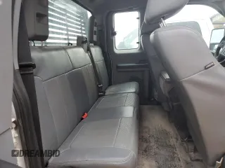 2014 Ford F-250 XLT with VIN 1FT7X2BT0EEB28715, listed as a Copart auction lot 43449075 with 177,622 mi miles and Clean title. Bid and sale history available at DreamBid. Image 10.