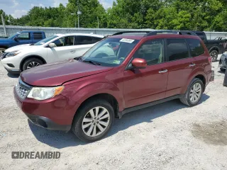 2012 Subaru Forester X Premium z VIN JF2SHADC4CH446512, wystawiony jako Copart lot #62394995 z przebiegiem 121 227 mil mil oraz Szkoda całkowita • Salvage title. Historia ofert i sprzedaży dostępna na DreamBid. Obrazek 1.