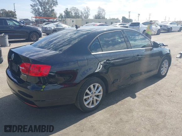 2013 Volkswagen Jetta SE with VIN 3VWDP7AJ5DM308715, listed as a IAAI auction lot 41666299 with 170,823 mi miles and . Bid and sale history available at DreamBid. Image 4.