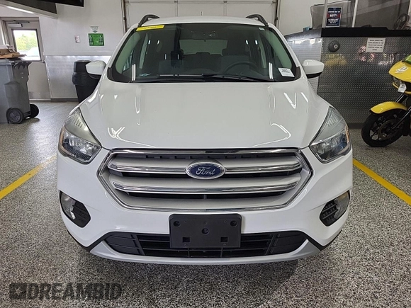 2018 Ford Escape SE z VIN 1FMCU9GD4JUA76194, wystawiony jako IAAI lot #42421138 z przebiegiem 47 896 mil mil oraz . Historia ofert i sprzedaży dostępna na DreamBid. Obrazek 18.
