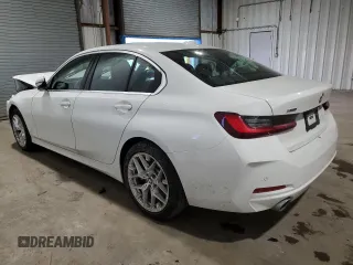 2025 BMW 3 Series 330i xDrive with VIN 3MW89CW02S8F00975, listed as a Copart auction lot 89027935 with 3,667 mi miles and Salvage Title. Bid and sale history available at carsss.com. Image 2.