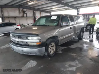 2001 Chevrolet Silverado 1500 LS with VIN 2GCEC19V811229792, listed as a IAAI auction lot 41844893 with 284,568 mi miles. Bid and sale history available at carsss.com. Image 17.