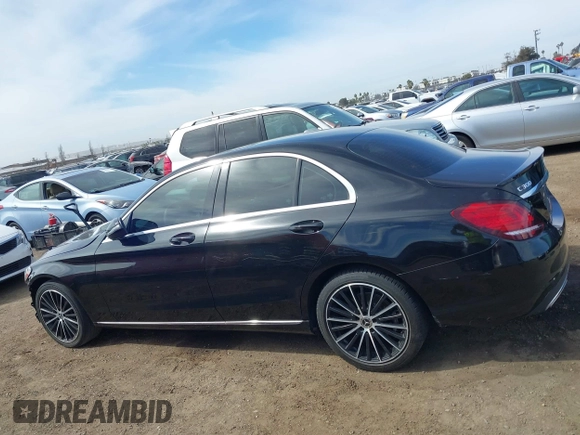 2019 Mercedes-Benz C 300 with VIN WDDWF8DB1KR483795, listed as a IAAI auction lot 41679728 with 138,307 mi miles and . Bid and sale history available at DreamBid. Image 14.