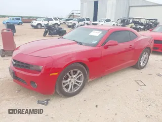 2013 Chevrolet Camaro LT z VIN 2G1FB1E32D9199408, wystawiony jako IAAI lot #42140199 z przebiegiem 204 629 mil mil oraz . Historia ofert i sprzedaży dostępna na DreamBid. Obrazek 18.