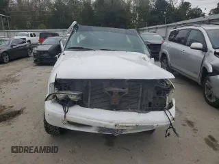 2002 GMC Sonoma SL z VIN 1GTCS145728219657, wystawiony jako Copart lot #85582124 z przebiegiem Nie podano mil oraz Szkody całkowita. Historia ofert i sprzedaży dostępna na DreamBid. Obrazek 5.