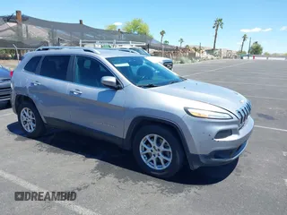 2017 Jeep Cherokee Latitude с VIN 1C4PJMCB1HD213964, выставлен на аукционе IAAI как лот 42263437 с пробегом 105 618 миль миль и . История ставок и продаж доступна на DreamBid. Изображение 1.