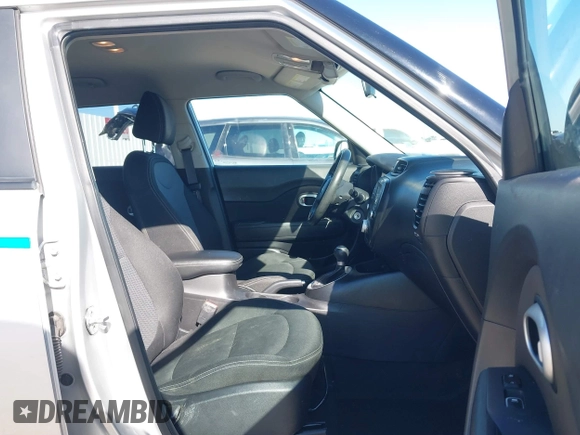 2019 Kia Soul + with VIN KNDJP3A56K7639781, listed as a IAAI auction lot 41846340 with 103,212 mi miles. Bid and sale history available at carsss.com. Image 5.