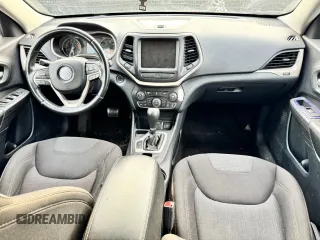 2017 Jeep Cherokee Latitude с VIN 1C4PJLCB4HW508135, выставлен на аукционе Copart как лот 53173835 с пробегом 149 702 миль миль и Чистый • Clean title. История ставок и продаж доступна на DreamBid. Изображение 9.