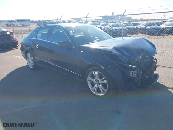 2013 Mercedes-Benz E-Class E 350 Luxury with VIN WDDHF8JB2DA742471, listed as a IAAI auction lot 41691171 with 142,228 mi miles. Bid and sale history available at carsss.com. Image 1.