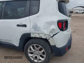 2018 Jeep Renegade Latitude with VIN ZACCJABB2JPH42684, listed as a IAAI auction lot 42130246 with Not Provided miles and . Bid and sale history available at carsss.com. Image 6.