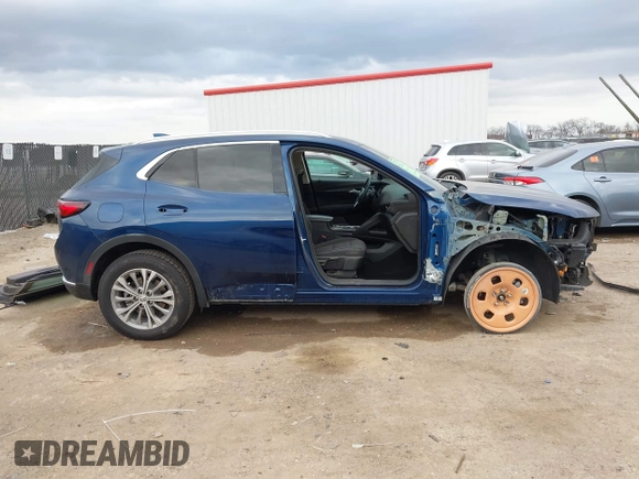 2022 Buick Envision Preferred with VIN LRBAZLR41ND068887, listed as a IAAI auction lot 41168277 with 33,997 mi miles. Bid and sale history available at carsss.com. Image 14.