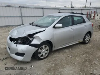 2010 Toyota Matrix z VIN 2T1KU4EEXAC319910, wystawiony jako Copart lot #52489835 z przebiegiem 115 199 mil mil oraz Nie do naprawy • Non repairable. Historia ofert i sprzedaży dostępna na DreamBid. Obrazek 1.