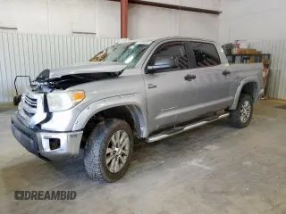 2017 Toyota Tundra SR5 with VIN 5TFDW5F1XHX632830, listed as a Copart auction lot 61564845 with 285,950 mi miles and Salvage title. Bid and sale history available at DreamBid. Image 1.
