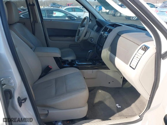 2009 Ford Escape Hybrid with VIN 1FMCU49319KC11629, listed as a IAAI auction lot 41426705 with 191,135 mi miles. Bid and sale history available at carsss.com. Image 5.