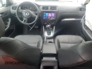 2014 Volkswagen Jetta SE with VIN 3VWD17AJ5EM365810, listed as a Copart auction lot 60676755 with 119,975 mi miles and Salvage title. Bid and sale history available at DreamBid. Image 8.