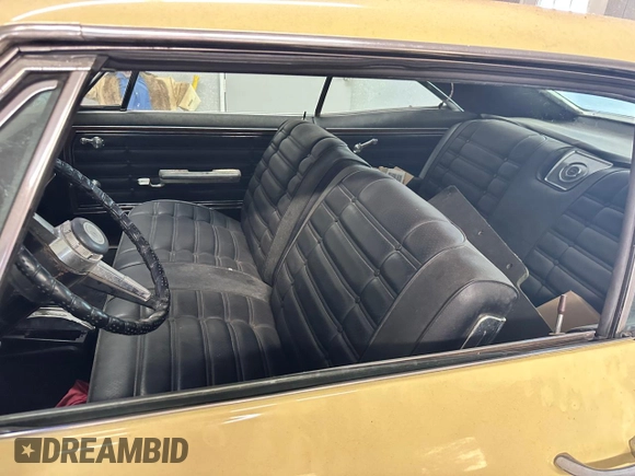 1966 Chevrolet Impala z VIN 164376Y158054, wystawiony jako Copart lot #86863514 z przebiegiem 32 332 mil mil oraz Czysty tytuł • Clean title. Historia ofert i sprzedaży dostępna na DreamBid. Obrazek 8.