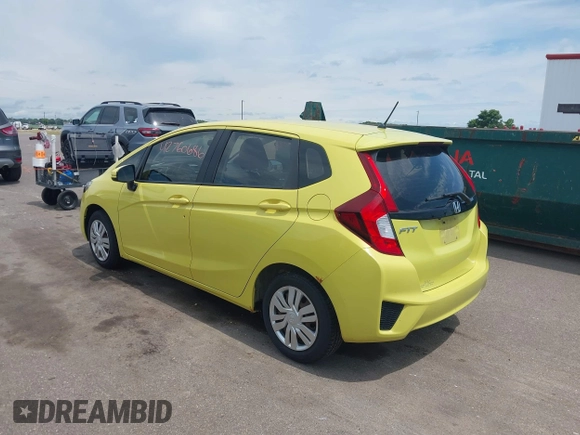 2015 Honda Fit LX z VIN 3HGGK5H58FM768970, wystawiony jako IAAI lot #42760686 z przebiegiem 89 531 mil mil oraz . Historia ofert i sprzedaży dostępna na DreamBid. Obrazek 3.