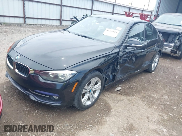 2016 BMW 3 Series 328i xDrive z VIN WBA8E3G59GNT26073, wystawiony jako IAAI lot #42337925 z przebiegiem 110 149 mil mil oraz . Historia ofert i sprzedaży dostępna na DreamBid. Obrazek 2.