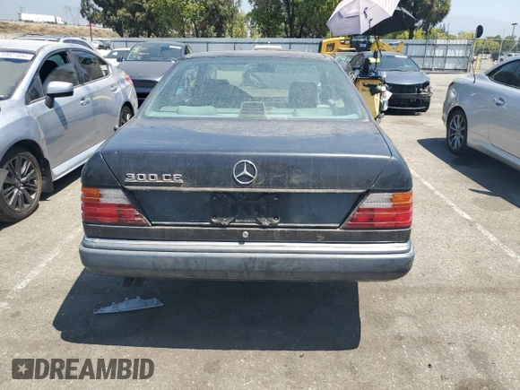 1990 Mercedes-Benz 300 CE с VIN WDBEA51D2LB091135, выставлен на аукционе Copart как лот 60143854 с пробегом 181 343 миль миль и Чистый • Clean title. История ставок и продаж доступна на DreamBid. Изображение 6.