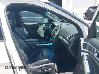 2013 Ford Explorer XLT z VIN 1FM5K7D8XDGB91525, wystawiony jako IAAI lot #42497779 z przebiegiem 207 239 mil mil oraz . Historia ofert i sprzedaży dostępna na DreamBid. Obrazek 5.