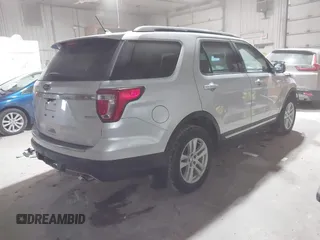 2018 Ford Explorer XLT z VIN 1FM5K8D8XJGA03930, wystawiony jako IAAI lot #41492266 z przebiegiem 160 362 mil mil oraz . Historia ofert i sprzedaży dostępna na DreamBid. Obrazek 4.